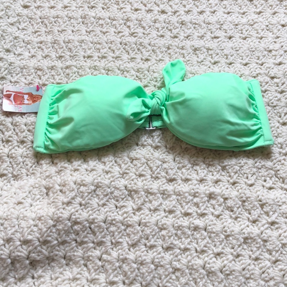 NWT Victoria’s Secret Bikini Top